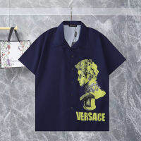 คุณภาพสูง Versaces เสื้อแขนสั้นผู้ชายเสื้อขนาดใหญ่ประณีตพิมพ์ลาย,เสื้อลำลองชายหลวมๆ2023มาใหม่