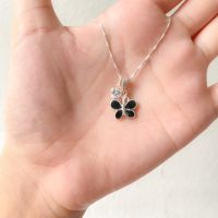 Yourdays/ butterfly necklace ?