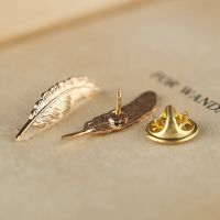 Fashion Brooches Alloy Gold Feather Style BroochTrendy Party Business Accessories For Women Men Gift Jewelry 1Piece