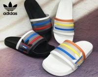 ADIDASรองเท้าแตะเทรนด์ใหม่กันลื่นผู้ชายและผู้หญิงแฟชั่นบ้านคู่รองเท้าแตะที่สะดวกสบายและระบายอากาศ