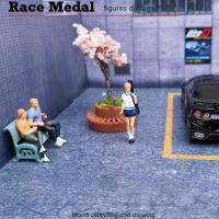 Racemedal 1:64Scale Figures Diorama Scale Art กีต้าร์ผู้หญิงโมเดลขนาดเล็กที่เก็บสะสม