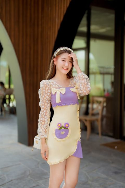 hug-me-once-dress-เดรสสีม่วงครีม-สวย-หวาน-คุณหนู-ดีเทลน่ารักกำลังดี-แขนเป็นงานปักสวยมาก-ด้านหลังแต่งโบว์เพิ่มความน่ารัก