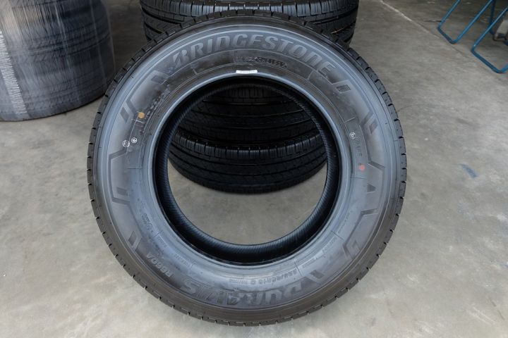 ยางถอดจากรถป้ายแดง-bridgestone-รุ่น-duravis-r660a-ขนาด-225-65r16-ปี-2022จำนวน-4เส้น-แถมจุ๊ปลมยางฟรี4ตัว