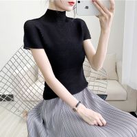 2023 Hot Fashion OL versatile slimming elastic short-sleeved pleated top bottoming shirt spring and summer womens solid color avocado green shirt