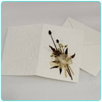 การ์ดอวยพรช่อดอกไม้แห้งdiy แฮนเมด การ์ด ของขวัญ วันเกิด (ขนาด L) Handmade Mulberry Paper Card with Bunch of Dried Flowers (Size L)