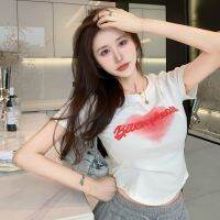 SSeE U ผู้หญิง Crop Tops Love ตัวอักษรพิมพ์เสื้อยืดฤดูร้อนใหม่ Slim Fit Design แขนสั้นขนาดเล็ก Tops