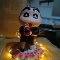 20Cm Crayon Shin-Chan ฟิกเกอร์ Kawaii ขอแต่งงาน Crayon Shin-Chan ชุดอุปกรณ์ต่อพ่วงโมเดลเคลื่อนไหวตกแต่งรถคอลเลกชันตุ๊กตา