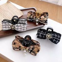 【CW】Korean Version R Large Three-Dimensional Bow Knot Hair Clip Claw Fabric Temperament Flower Pearls Large Plastic Shark Clip