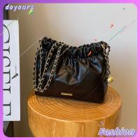 DOYOURS หนังพียู กระเป๋าทรงถัง จุได้มาก จีบลายสก๊อต กระเป๋า Crossbody แฟชั่นสำหรับผู้หญิง สีทึบทึบ ถุงใต้วงแขน ผู้หญิงผู้หญิงผู้หญิง