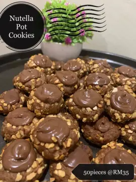 Nutella button cookies