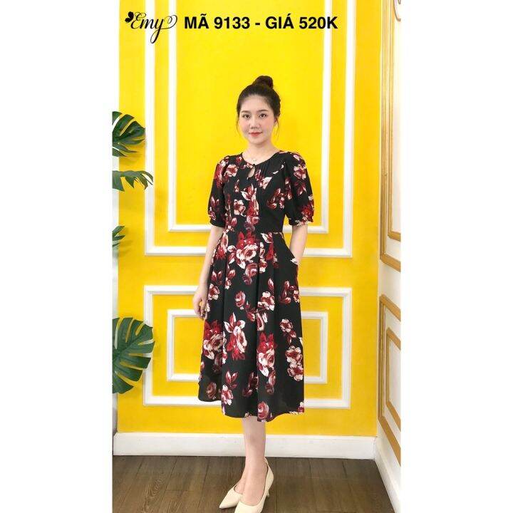 Váy EMY EM9133 Xòe Đen Hoa Đỏ Có Túi | Lazada.vn