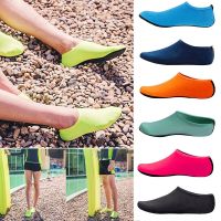 Unisex Light Water Shoes Women Swimming Diving Socks Aqua Beach Sandal Flat Shoe for Men Seaside Non-Slip Sneaker Socks Slipper