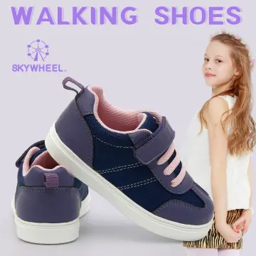 Little girls hot sale walking shoes