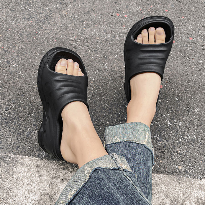 รองเท้าแตะส้นสูงสำหรับผู้หญิงพื้นหนาสไตล์เกาหลีความสูงที่เพิ่มขึ้นรองเท้าแตะสไลด์สีดำสีขาวลำลอง8ซม