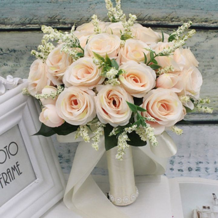 ayiq-flower-shop-ช่อดอกไม้เจ้าสาวช่อดอกไม้ประดิษฐ์ในงานแต่งงานสำหรับเพื่อนเจ้าสาว