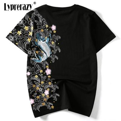 Lyprerazy Retro ญี่ปุ่นเย็บปักถักร้อยเสื้อ T KOI ปลาพิมพ์สีขาว Tees ฤดูร้อน Harajuku Men Hip Hop เสื้อยืด Streetwear เสื้อยืด