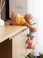 3ชิ้นเซ็ตเรซิ่นหมีน้อยน่ารัก Figurines Cat Holding Baby Bear เรซิ่นหัตถกรรมตกแต่งบ้านตกแต่ง Gift