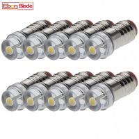 10ชิ้นหลอดไฟสกรูไฟ LED แสงสีขาวอุ่น E5 E5.5 COB 0.5W โคมไฟมินิทั้งหมด3V 6V 12V DC โคมไฟระย้ารุ่นเรือท้องแบนไฟทดแทน5มม.