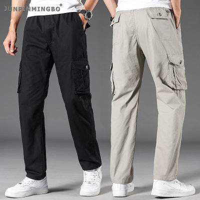 JUNPINMINGBO กางเกงกางเกงคาร์โก้บุรุษขายดีกางเกงขาตรงลำลองเล่นกีฬานอกบ้านกางเกงขายาวหลายกระเป๋าหลวมสีทึบ
