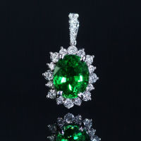 Tsavorite Diamond Pendant จี้เพชรซาโวไรท์ โกเมนแท้สีเขียวสด ประดับเพชรแท้น้ำ96-97 ตัวเรือนเป็นทองขาว18k (ราคาไม่รวมสร้อย)