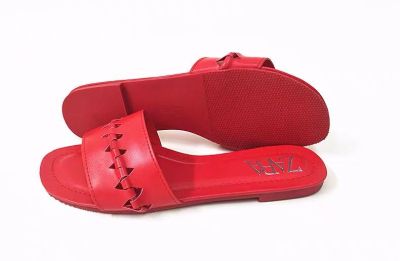 slides 2023  summer new fashion and comfortable red hollow woven stitching flat bottom slippers for women