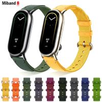 Tali 1:1 asli untuk Xiaomi Mi Band 8-8 NFC gelang pergelangan nilon pengganti kulit Miband8 Correa smart Band 8 Aksesori