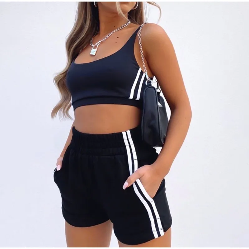 Summer Athleisure Outfit: Womens Casual Solid Crop Top And