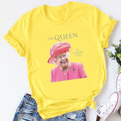 The Queen Elizabeth Boss Her Royal of England T-Shirt Graphic Tees Tops Vintage Style Print Clothing Women T Shirt Aesthetic