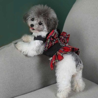 （PAPI PET）โบว์ตาข่ายสุนัขชุดกระโปรงคอ Correa Perro เสื้อกั๊กเจ้าหญิงออกแบบสายรัดลายสก๊อตและสายจูงชุดสายรัดเต้านมเชือกลาก