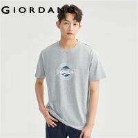 Giordano Official เสื้อยืดแขนสั้นผู้ชาย เสื้อแฟชั่นผช ลายพิมพ์ตัวอักษร 13091002