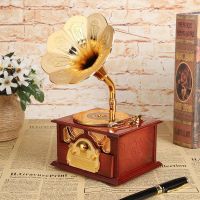 Vintage Antique Wooden Metal Phonograph Music Box for Home Desktop Decoration Creative Hand Crank Music Box Ornament Decor Gifts