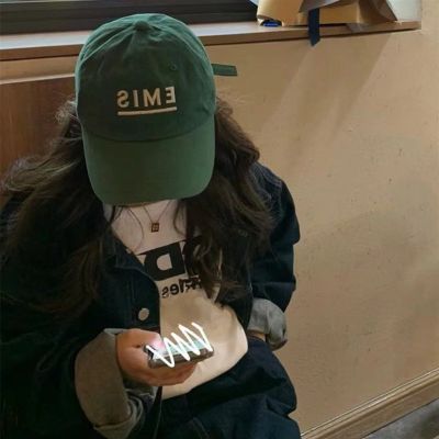 ✌♚ Han Guodong door popular logo INS the new emis green cap embroidery letters show face small baseball cap male female