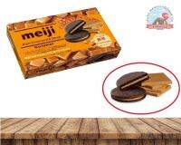 Meiji  Rich Chocolate Sand คุกกี้ช็อกโกแลตสอดใส้ดับเบิ้ลคาลาเมล 1 กล่อง มี 3 ซอง1 ซองเล็ก มี 2 คู่  明治 リッチチョコレートサンド