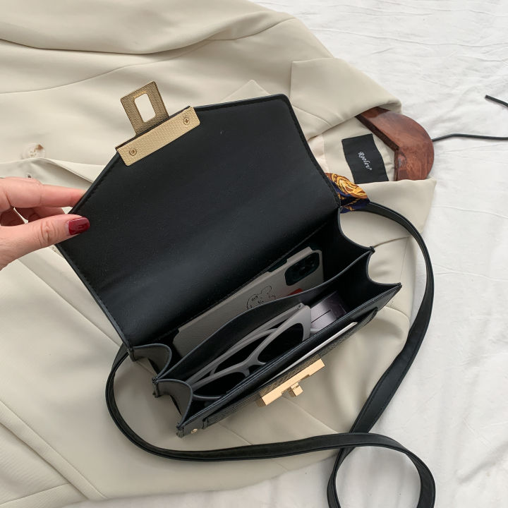 european-fashion-female-square-bag-2022-new-quality-pu-leather-womens-designer-handbag-rivet-lock-chain-shoulder-messenger-bags