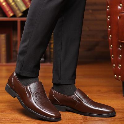 กางเกงรองเท้าสุภาพสำหรับทำงานคลาสสิกหัวกลมผู้ชายแฟชั่นรองเท้าธุรกิจผู้ชายใหม่ของ ORNGMALL