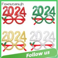 FOXNUTANUJH ของตกแต่งวันคริสต์มาส แว่นตาคริสมาสต์2024 หลายสี ของใช้สำหรับปีใหม่ ตกแต่งใบหน้าปาร์ตี้ ที่มีคุณภาพสูง กรอบแว่นตาเกล็ดหิมะ เด็กผู้ใหญ่และเด็ก