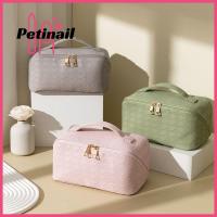 PETINAIL เครื่องสำอางสำหรับเดินทางแบนราบแบบพกพากระเป๋าหนัง PU ความจุมากกระเป๋าเข้าห้องน้ำที่จัดระเบียบแต่งหน้า