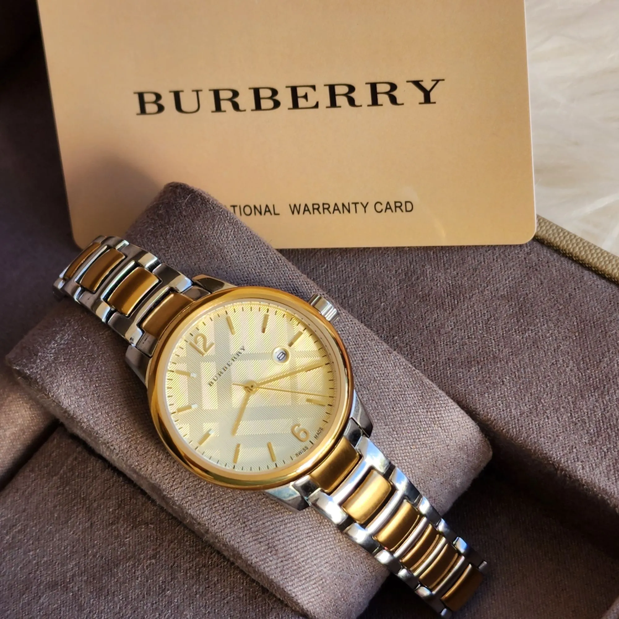 Burberry BU10118 The Classic Swiss Rare Gold Two Tone Silver Date Dial 32mm  Women Stainless Steel Wrist Watch With 1 Year Warranty For Mechanism |  Lazada PH