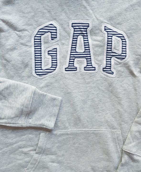 เสื้อกันหนาว-ผู้ใหญ่-แบรนด์-gap-แบบสวม-สีเทาโลโก้สีน้ำเงิน