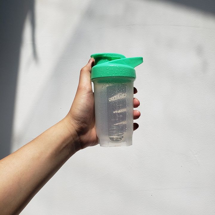 ขวดน้ำขวดป้องกันการรั่วขวดน้ำสำหรับผงโปรตีนขนาด300มล-สำหรับการออกกำลังกายกลางแจ้งยิมถ้วยน้ำดื่มพลาสติกแบบพกพา