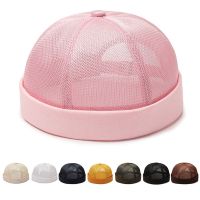 [Hat vendor]สีทึบหมวกไหมพรมชายหญิงแบบไม่มีปีกหมวกตาข่ายระบายอากาศหมวกแก๊ปทรงกะโหลกฮิปฮอปใส่ได้ทั้งชายและหญิงสำหรับฤดูใบไม้ผลิฤดูHat vendor