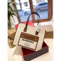 Burberry กระเป๋าถือ ผ้าแคนวาส หนัง ความจุสูง สไตล์อังกฤษ ย้อนยุค แฟชั่นสําหรับสตรี 2022