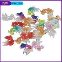 LHPFI 84pcs สายรุ้งสีรุ้ง จี้ปลาทองที่มีสีสัน 0.7x1inch อะคริลิค จี้ห้อยคอ สำหรับทำเครื่องประดับ ดีไอวาย สำหรับต่างหูสร้อยคอ