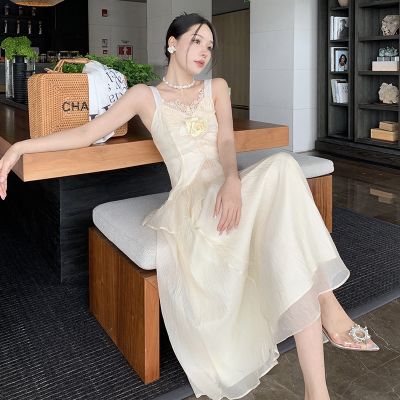 French style restoring ancient ways heavy pearl roses condole belt vest female summer new show thin half-length skirt of tall waist two-piece outfit