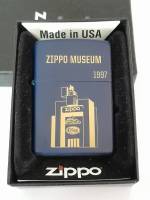 ZIPPO 239 PLANETA MUSEUM OPENIN  NAVY MATTE LASER ENGRAVE   สีน้ำเงินลายแบบเลเซอร ผลิตปี2015   ของใหม่ไม่ผ่านการใช้งาน  มาพร้อมกล่อง รับประกันของแท้