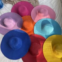 Topi Bucket สำหรับผู้หญิงหมวกแก็ปหมวกฟางสำหรับผู้หญิงหมวกขอบใหญ่15ซม. ขายส่งสีทึบ2022ใหม่ฤดูร้อนหมวกสตรีวันหยุดชายหาดหมวกฤดูร้อนหมวกกันแดดสำหรับผู้หญิง