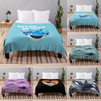 New Style Cute Cartoon Dolphin Flannel Throw Blanket Wild Sea Animals Blue Background Blanket for Kids Girls Gifts Super Soft Lightweight