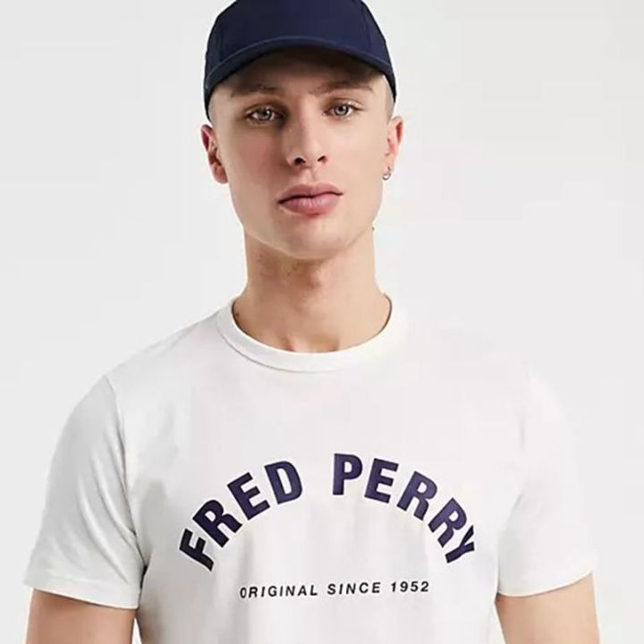 fred-perry-2023-fred-perry-ผ้าฝ้ายแขนสั้นเสื้อยืดลายหูข้าวสาลีปักสีทึบพิมพ์คอกลมปักลายแฟชั่นวัยรุ่น