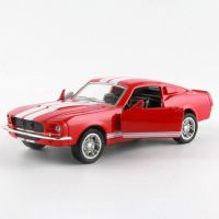 ขายดี1: 32 Ford Mustang GT 1967 GT500รถโลหะแบบดึงถอยหลังโมเดลของเล่นเด็กโมเดลรถของเล่นชุดของขวัญ