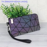 （READY STOCK）☏☢ Bag womens new luminous bag geometric rhombic floral irregular luminous color changing phantom lady clutch bag trendy YZ